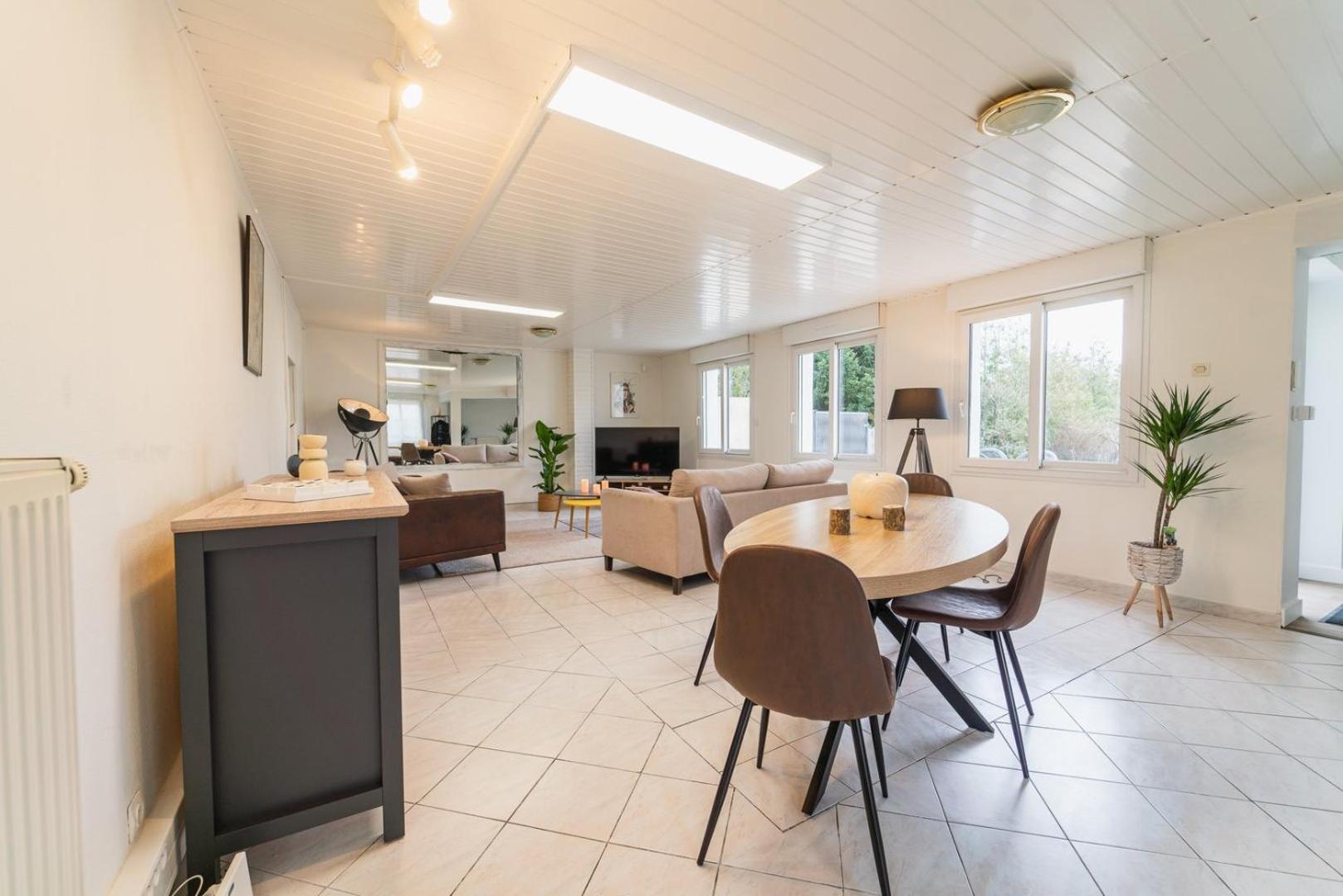Appartement Le Gue Sourdeau: 150M² 5 Min From Futuroscope à Chasseneuil-du-Poitou Extérieur photo