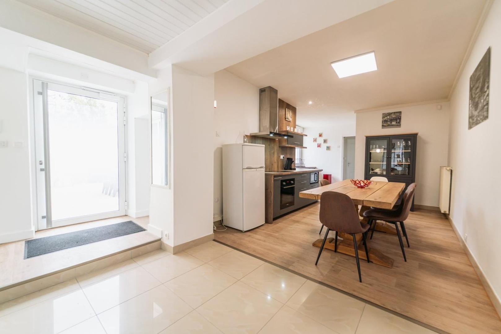Appartement Le Gue Sourdeau: 150M² 5 Min From Futuroscope à Chasseneuil-du-Poitou Extérieur photo