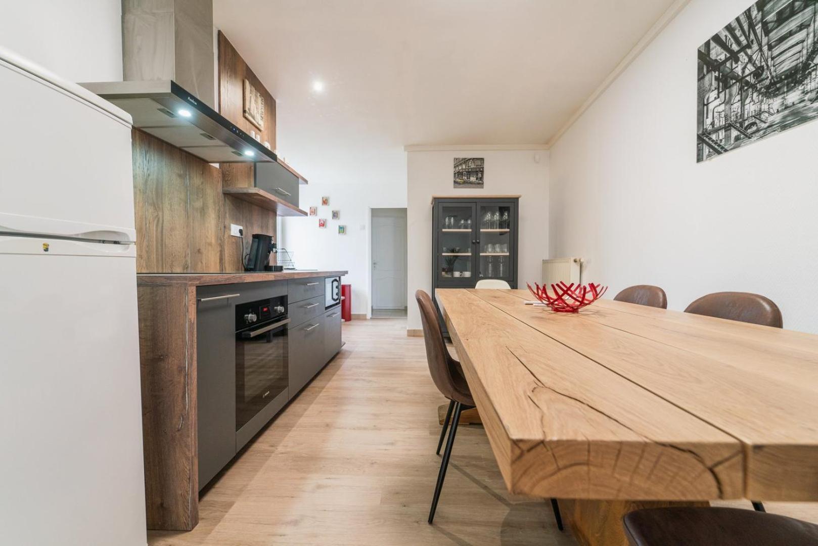 Appartement Le Gue Sourdeau: 150M² 5 Min From Futuroscope à Chasseneuil-du-Poitou Extérieur photo